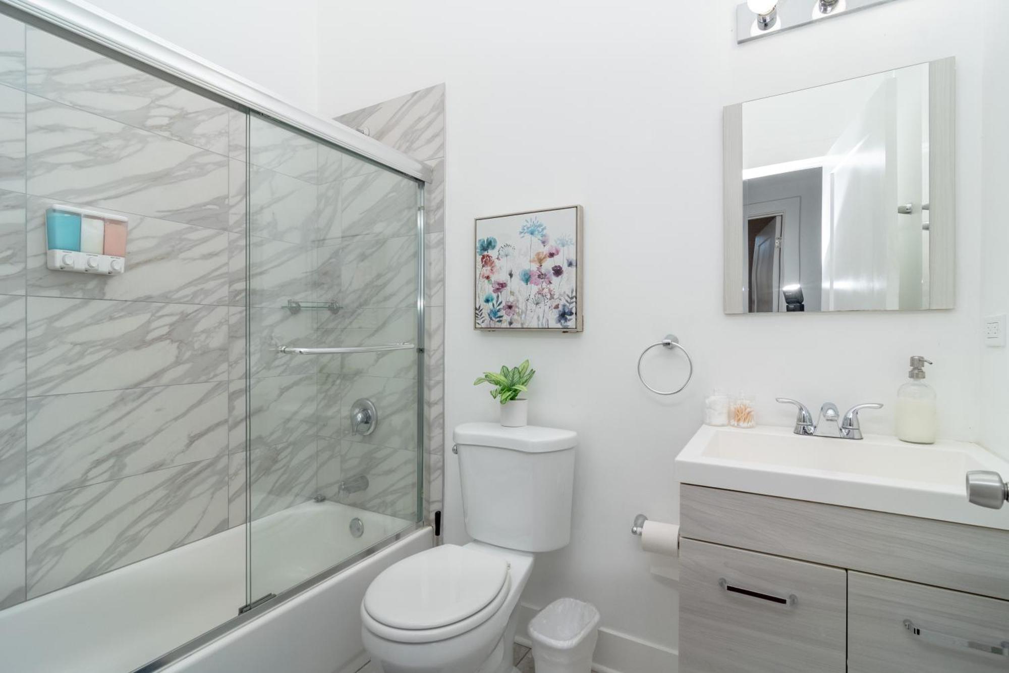 Mccormick Place 3Br-2Ba With Optional Parking - Sleeps 8 シカゴ エクステリア 写真